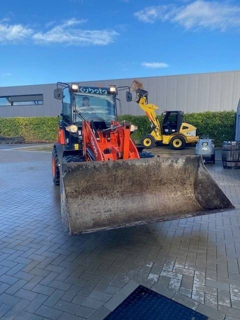 Chargeuse sur pneus Kubota R 065