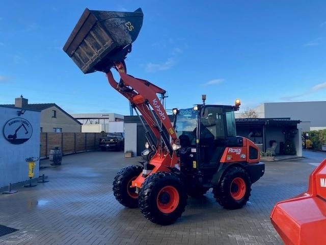 Chargeuse sur pneus Kubota R 065