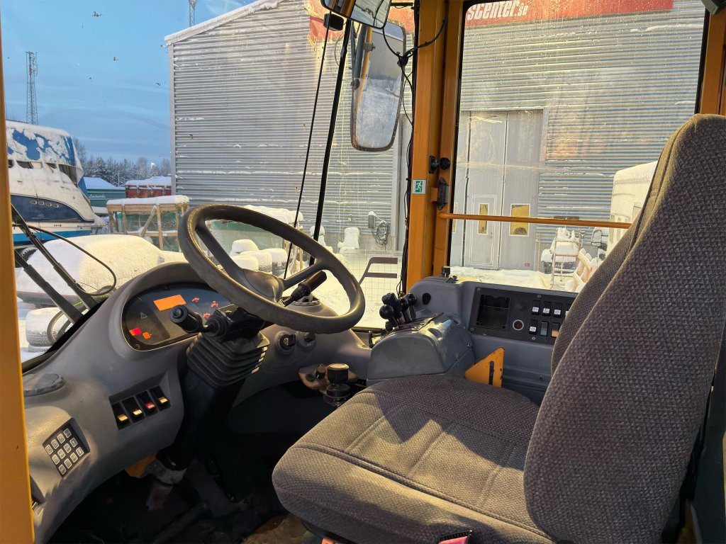 Chargeuse sur pneus L70E