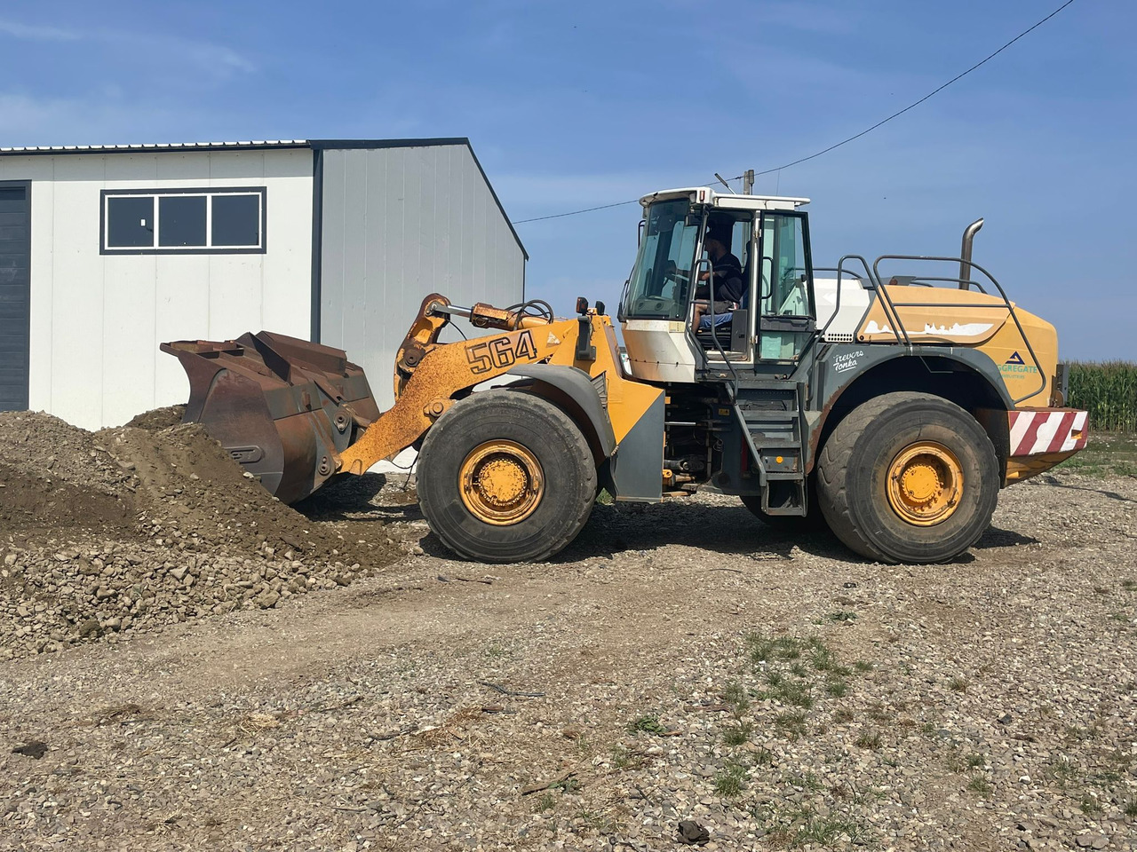 Chargeuse sur pneus LIEBHERR 564 FRONT LOADER