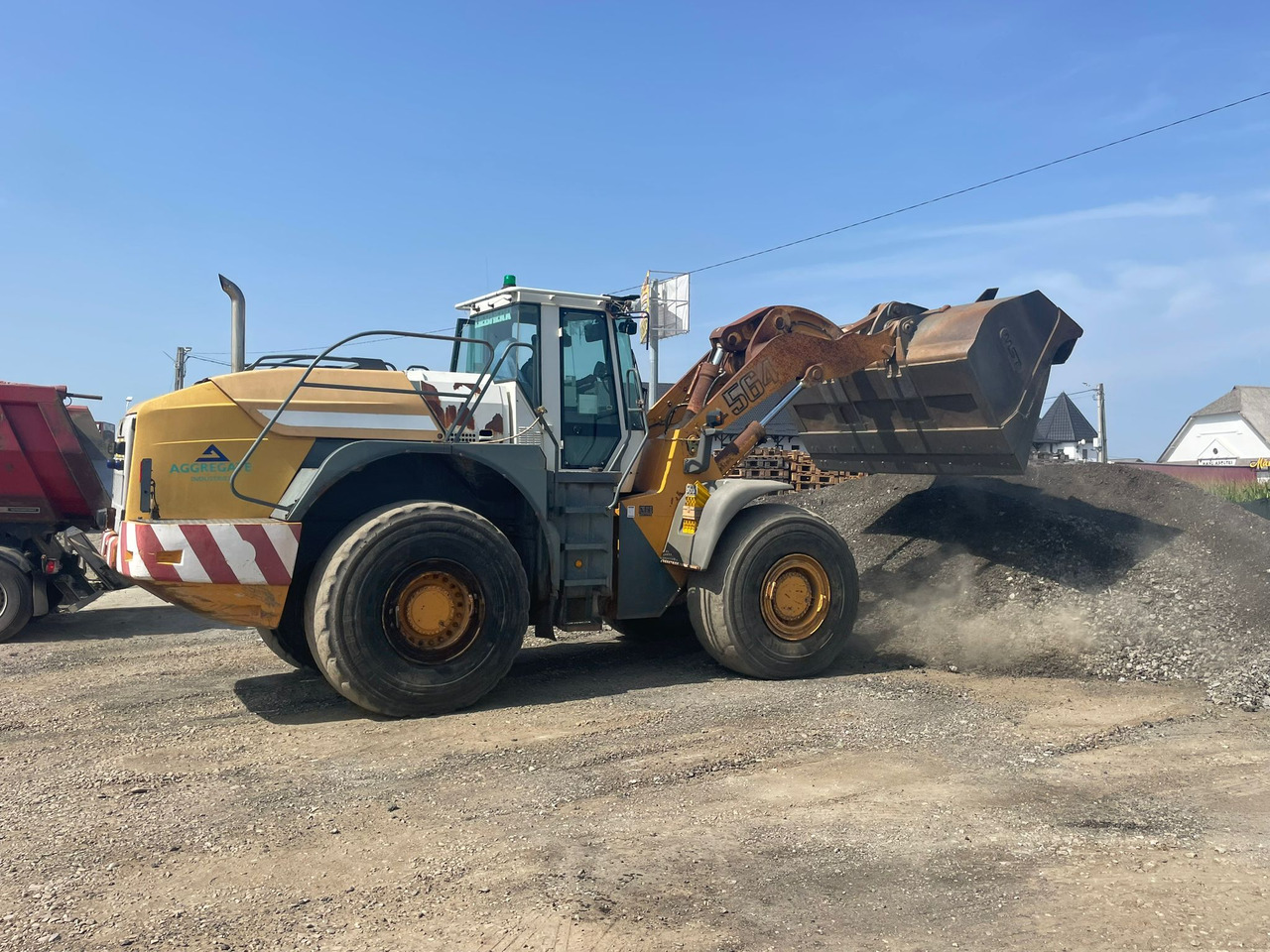 Chargeuse sur pneus LIEBHERR 564 FRONT LOADER