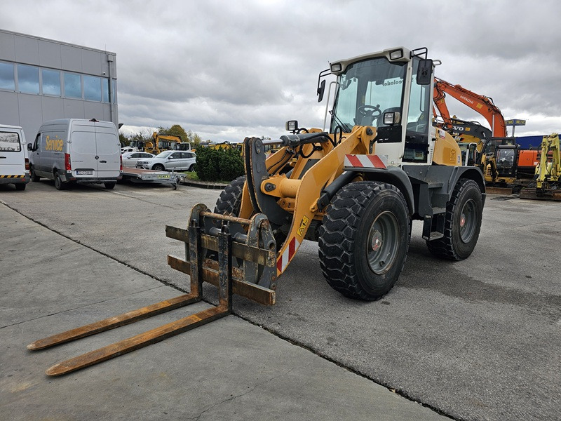 Chargeuse sur pneus LIEBHERR L514