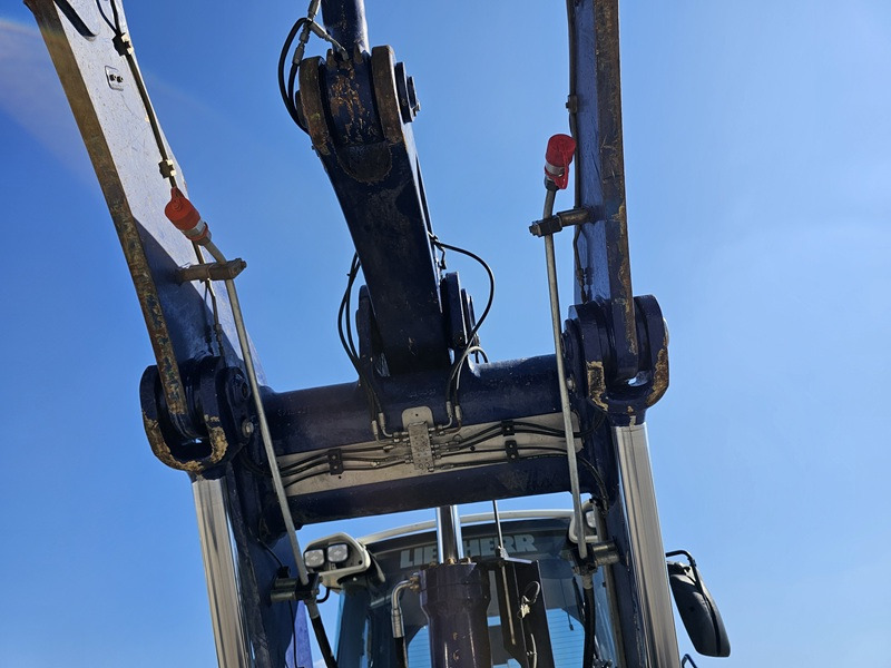 Chargeuse sur pneus LIEBHERR L556