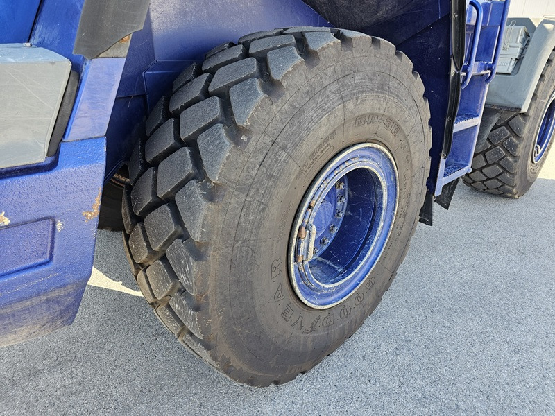 Chargeuse sur pneus LIEBHERR L556