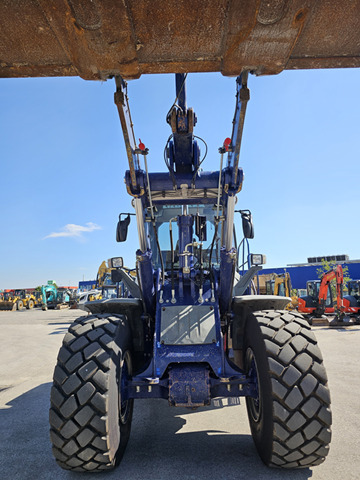 Chargeuse sur pneus LIEBHERR L556
