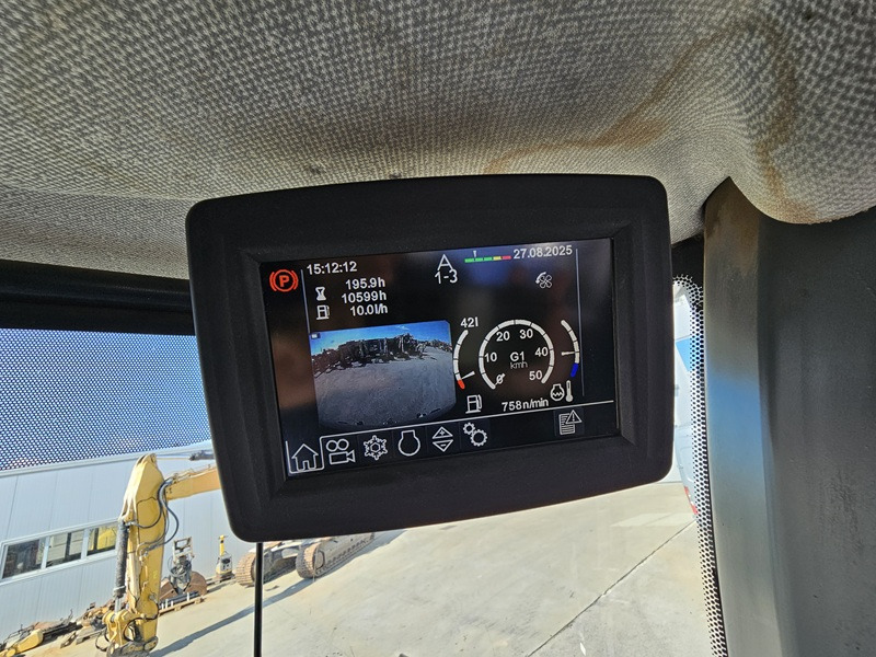 Chargeuse sur pneus LIEBHERR L556