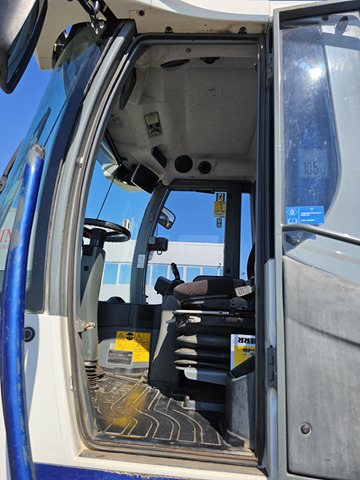 Chargeuse sur pneus LIEBHERR L556