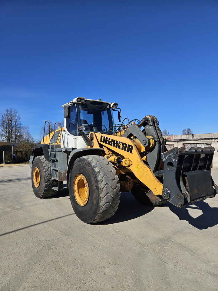 Chargeuse sur pneus LIEBHERR L566