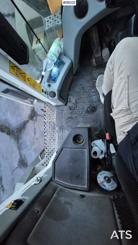 Chargeuse sur pneus LIEBHERR L576 wheel loader (2017)