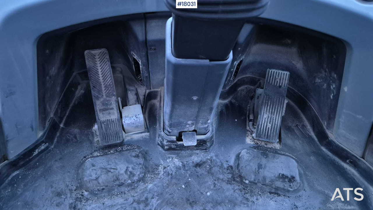 Chargeuse sur pneus LIEBHERR L576 wheel loader (2017)