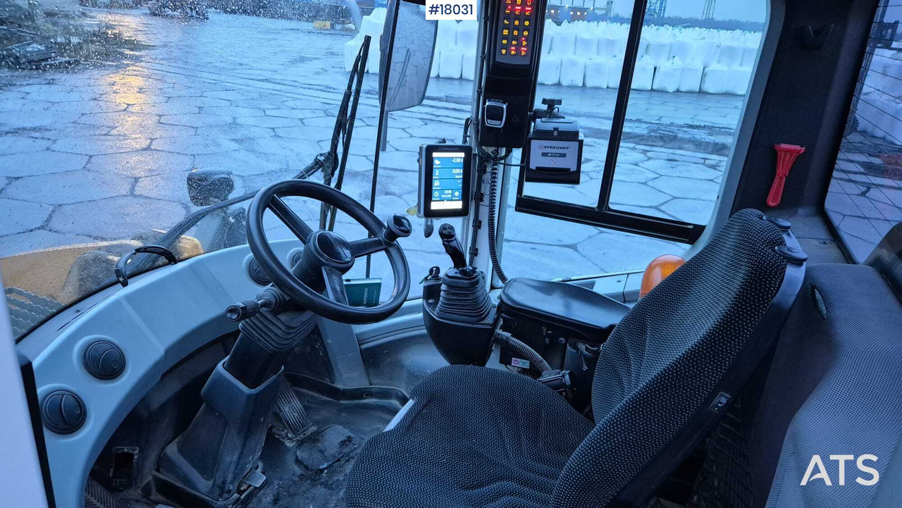 Chargeuse sur pneus LIEBHERR L576 wheel loader (2017)