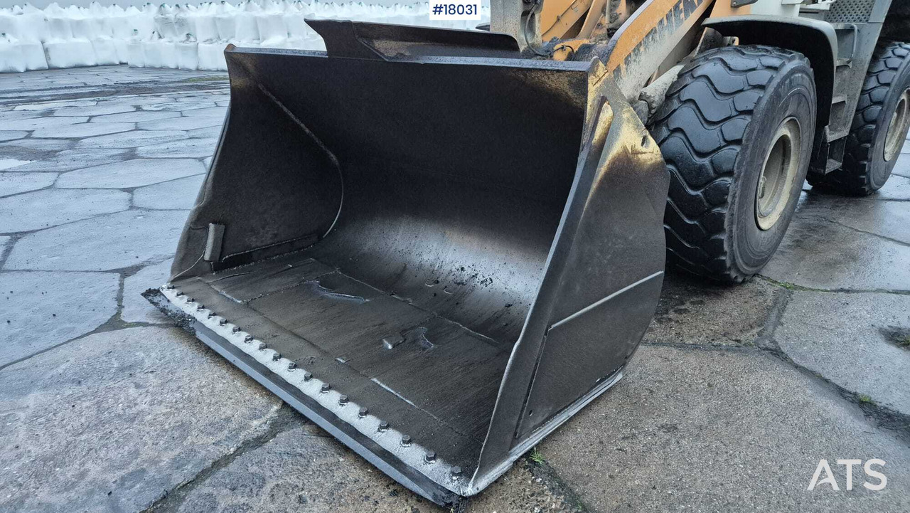 Chargeuse sur pneus LIEBHERR L576 wheel loader (2017)