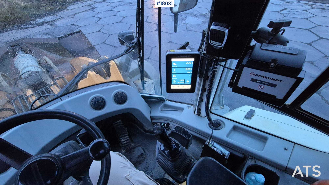 Chargeuse sur pneus LIEBHERR L576 wheel loader (2017)