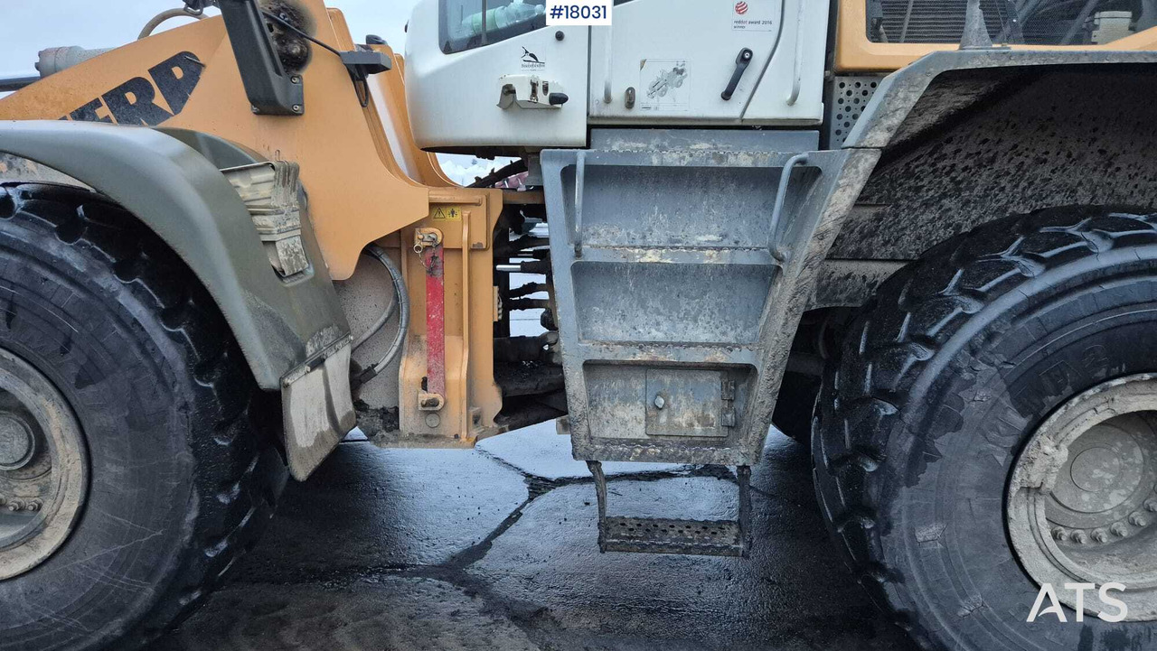 Chargeuse sur pneus LIEBHERR L576 wheel loader (2017)