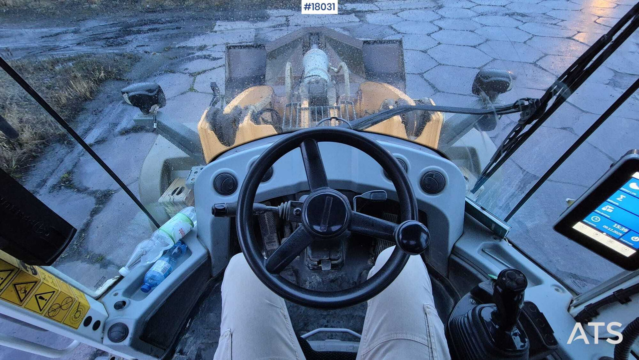 Chargeuse sur pneus LIEBHERR L576 wheel loader (2017)