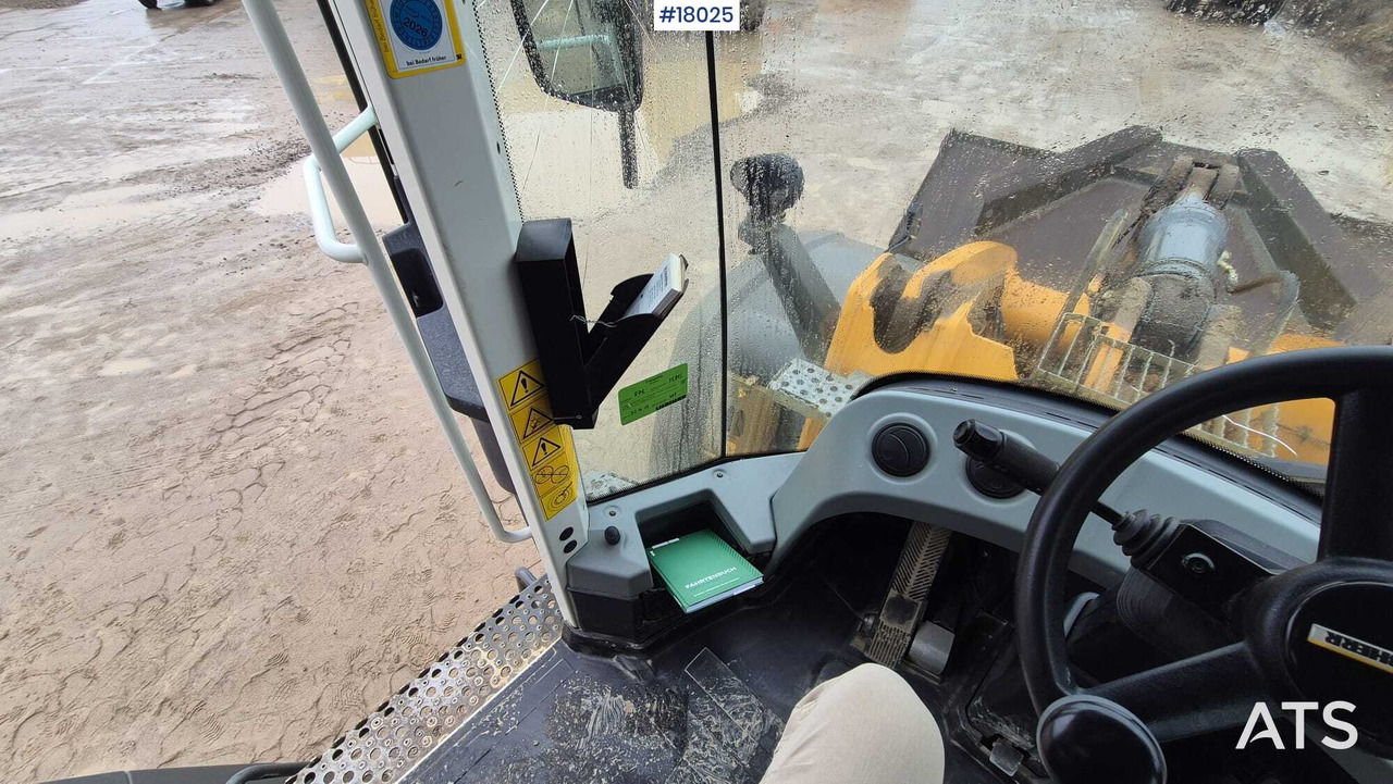 Chargeuse sur pneus LIEBHERR L576 xPower wheel loader (2019)