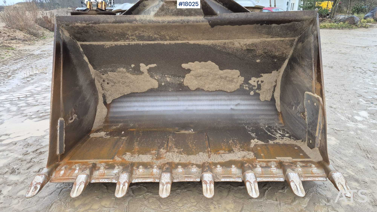 Chargeuse sur pneus LIEBHERR L576 xPower wheel loader (2019)