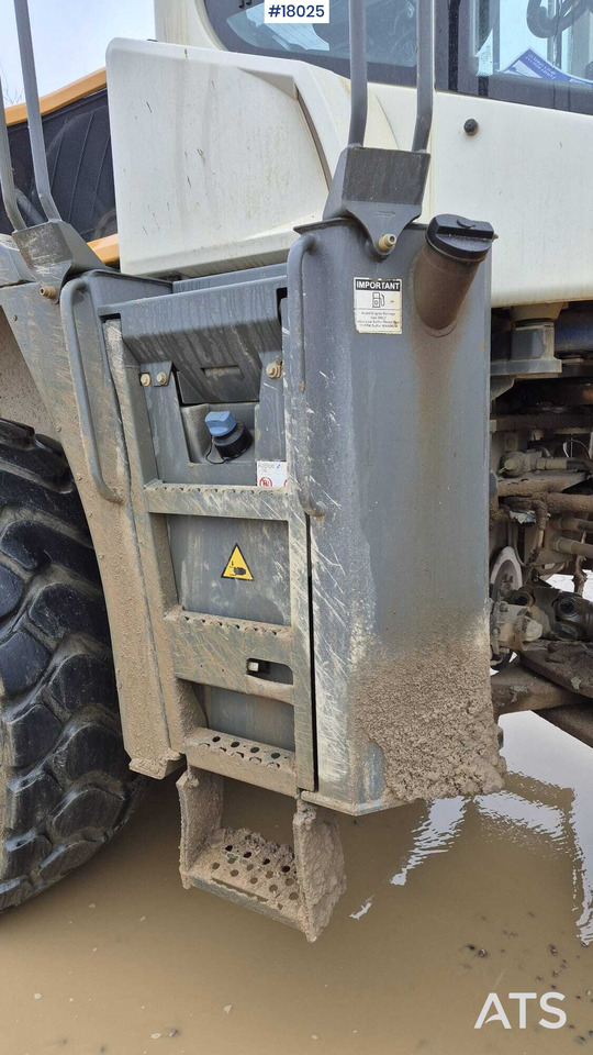 Chargeuse sur pneus LIEBHERR L576 xPower wheel loader (2019)