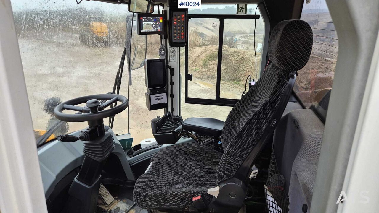 Chargeuse sur pneus LIEBHERR L576 xPower wheel loader (2019)