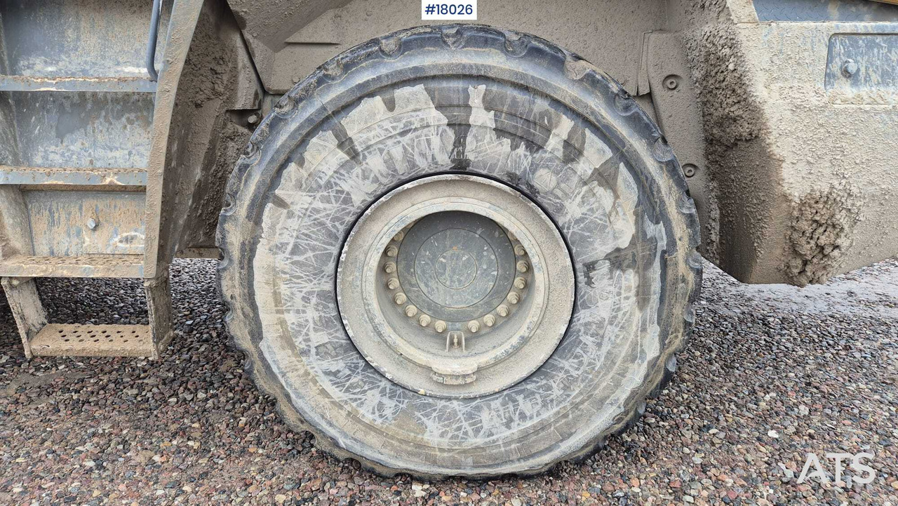 Chargeuse sur pneus LIEBHERR L576 xPower wheel loader (2019)