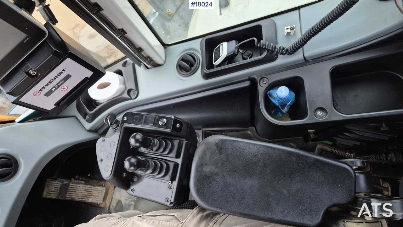 Chargeuse sur pneus LIEBHERR L576 xPower wheel loader (2019)