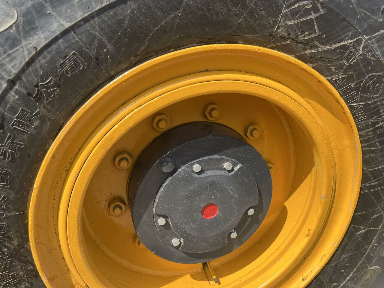 Chargeuse sur pneus LIUGONG 835