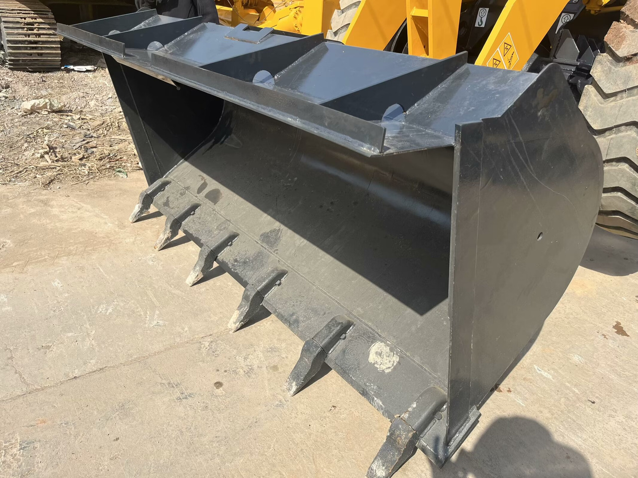 Chargeuse sur pneus LIUGONG 835