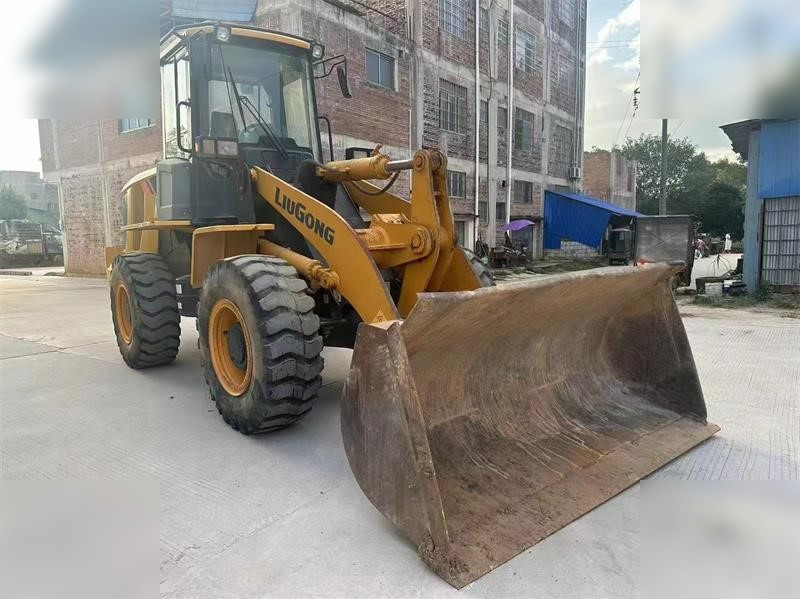 Chargeuse sur pneus LIUGONG 835H
