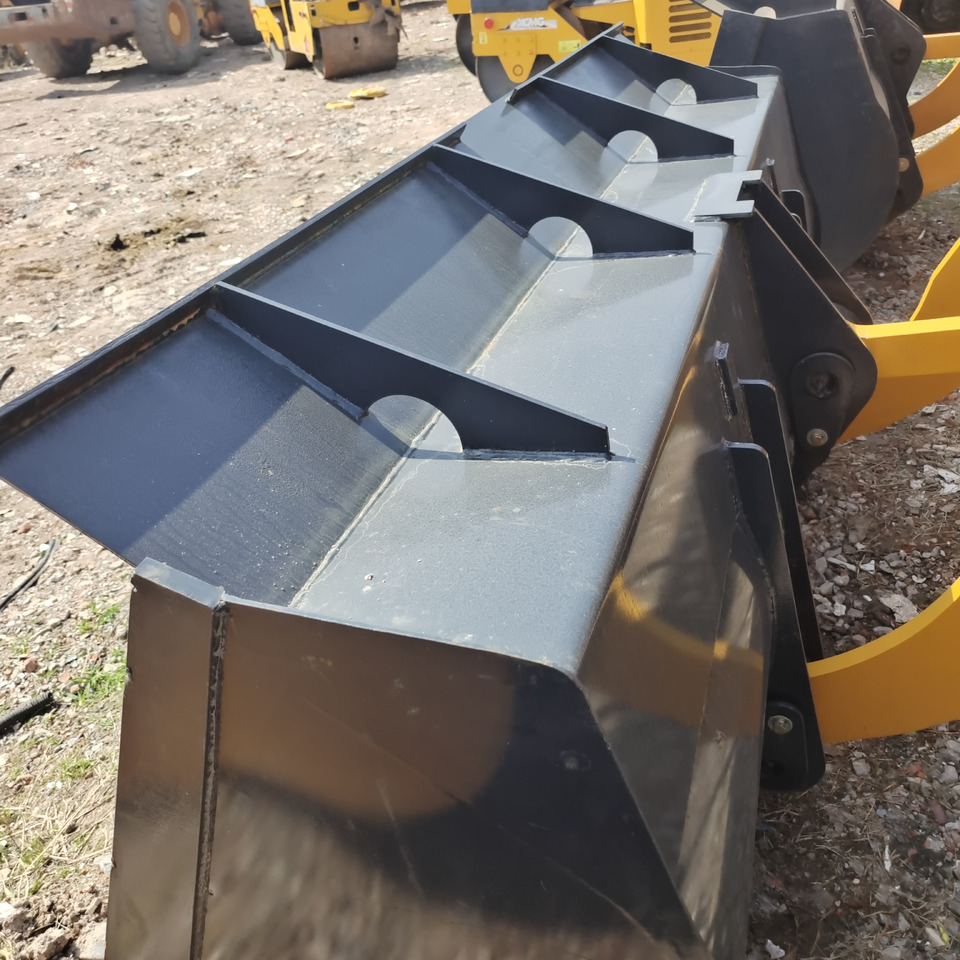 Chargeuse sur pneus LIUGONG 836