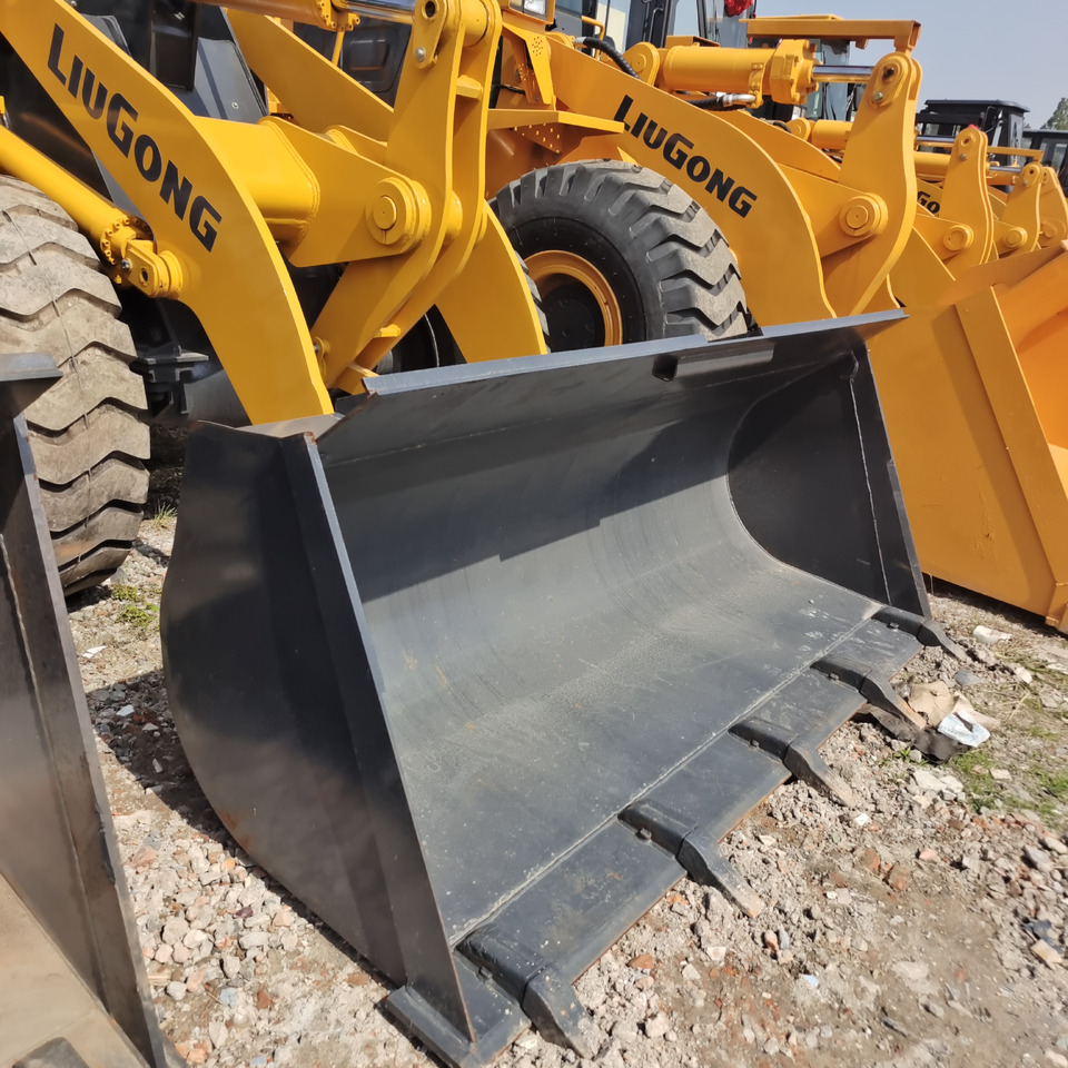 Chargeuse sur pneus LIUGONG 836