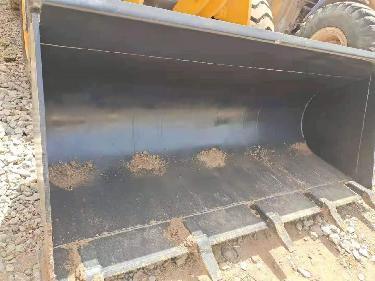 Chargeuse sur pneus LIUGONG 836