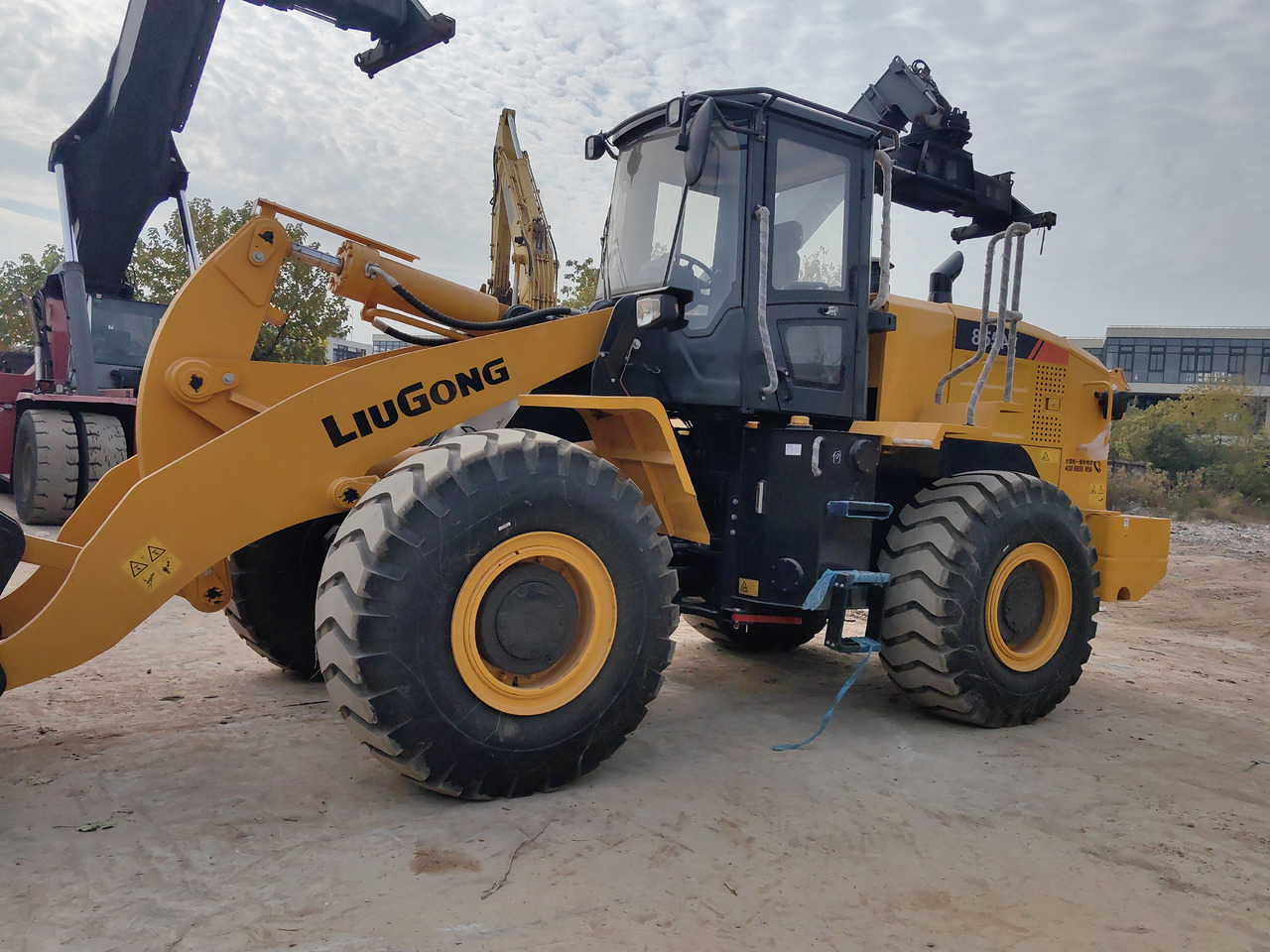 Chargeuse sur pneus LIUGONG 855N
