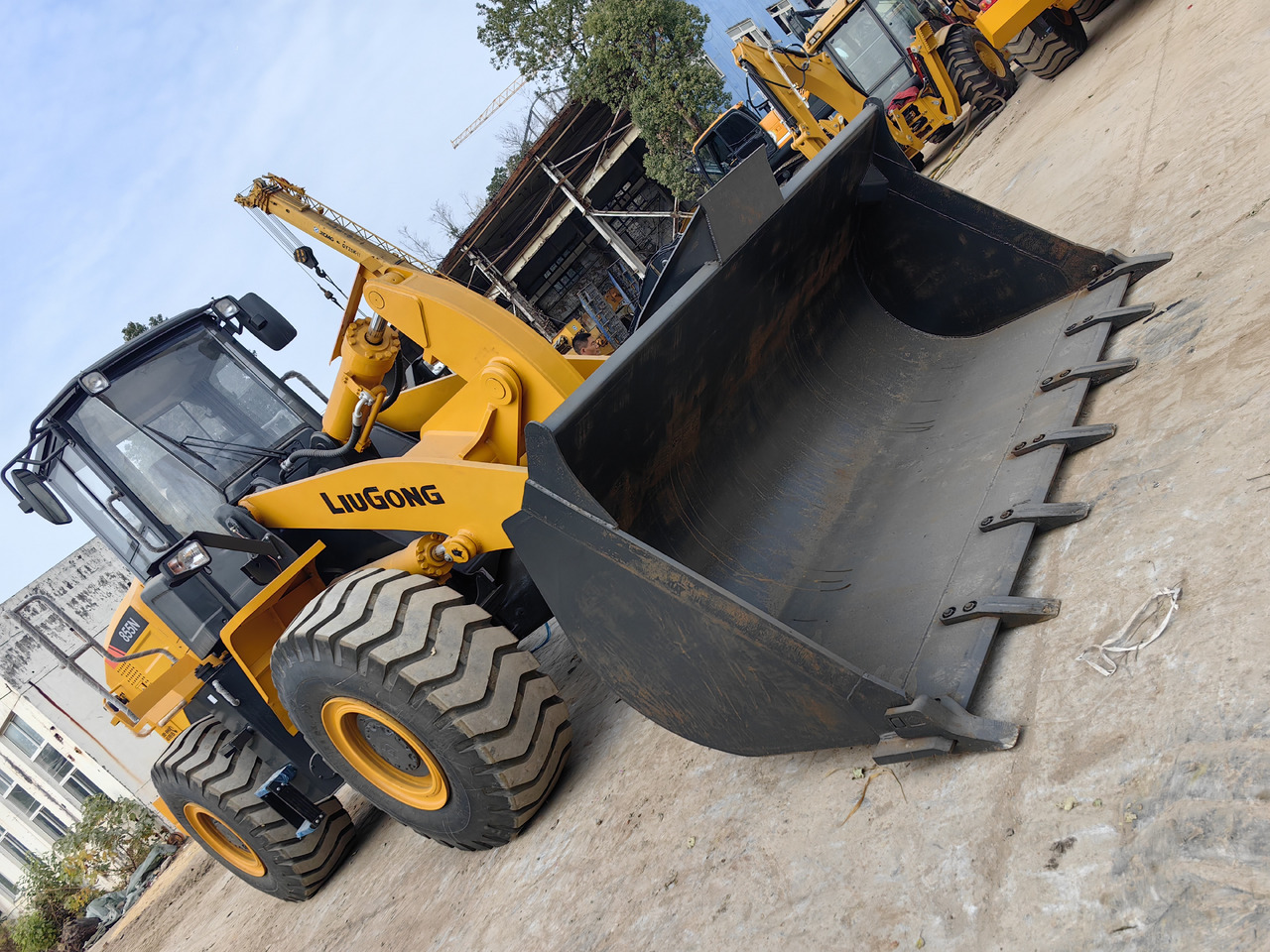 Chargeuse sur pneus LIUGONG 855N