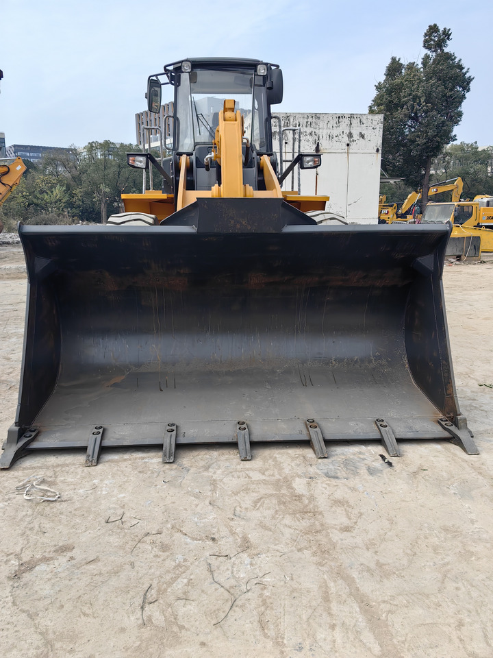 Chargeuse sur pneus LIUGONG 855N