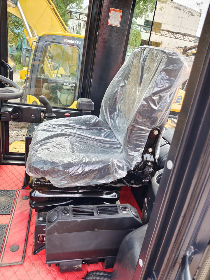 Chargeuse sur pneus LIUGONG 856