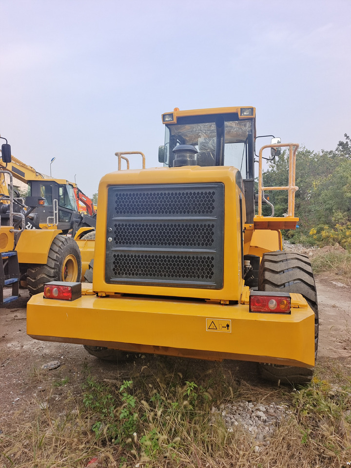 Chargeuse sur pneus LIUGONG 856