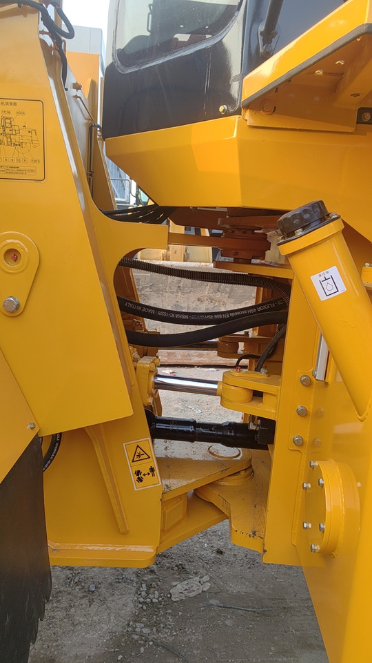 Chargeuse sur pneus LIUGONG 856