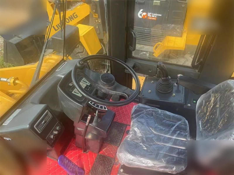 Chargeuse sur pneus LIUGONG 856
