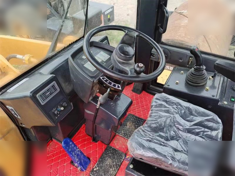 Chargeuse sur pneus LIUGONG 856