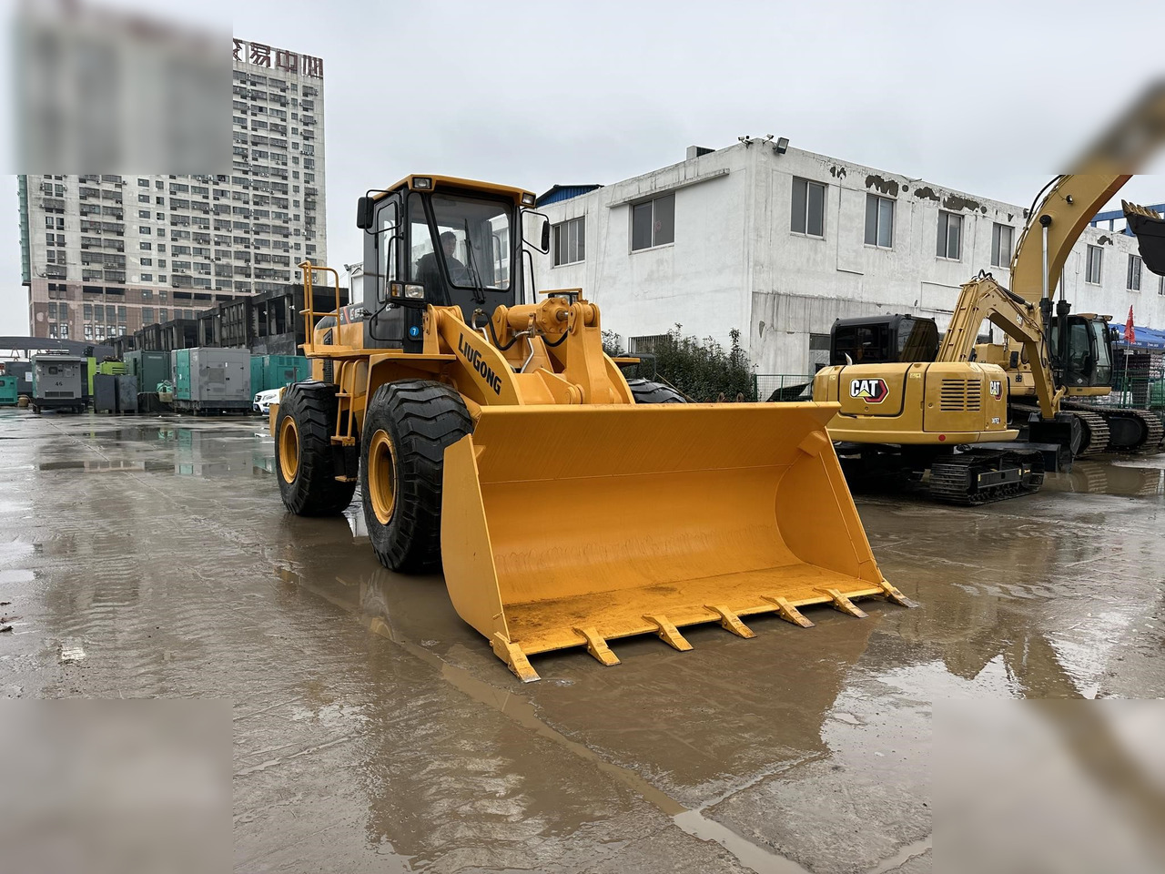 Chargeuse sur pneus LIUGONG 856