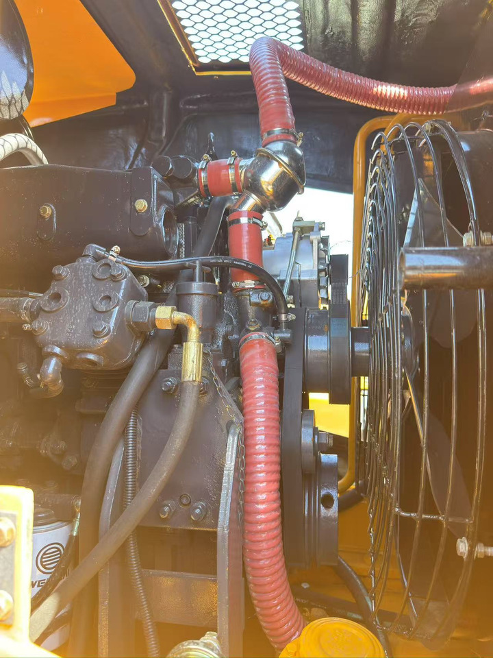 Chargeuse sur pneus LIUGONG 856