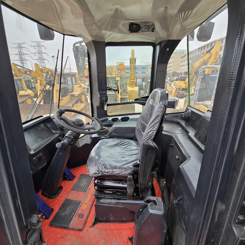 Chargeuse sur pneus LIUGONG 856H