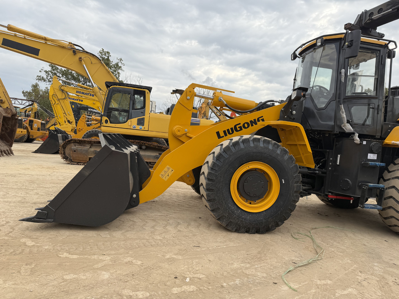 Chargeuse sur pneus LIUGONG 856H