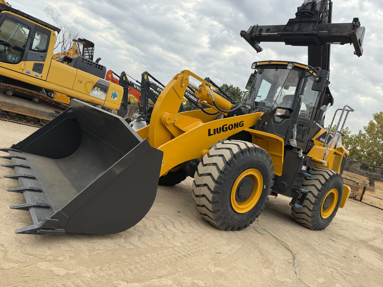 Chargeuse sur pneus LIUGONG 856H