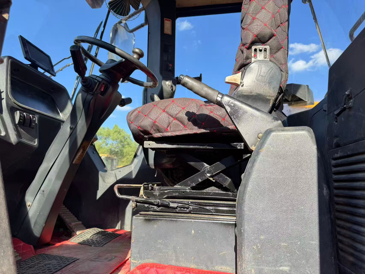 Chargeuse sur pneus LIUGONG 856H