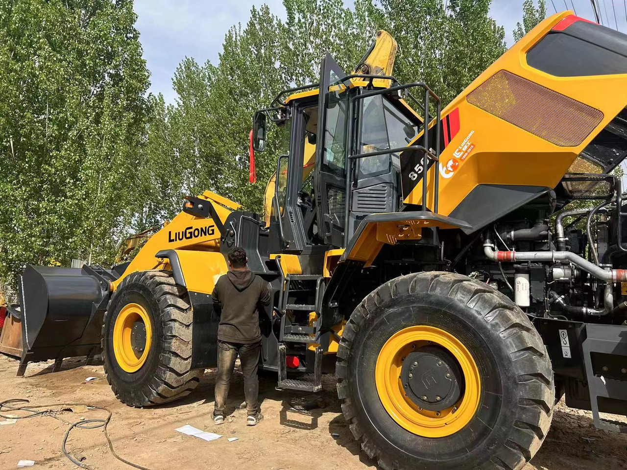 Chargeuse sur pneus LIUGONG 856H
