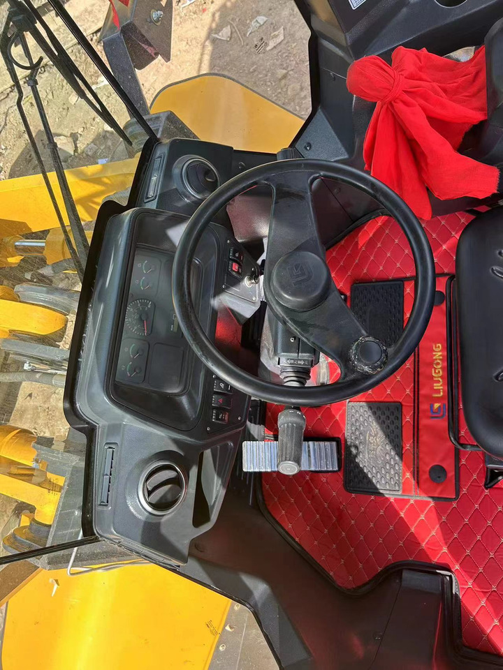 Chargeuse sur pneus LIUGONG 856H