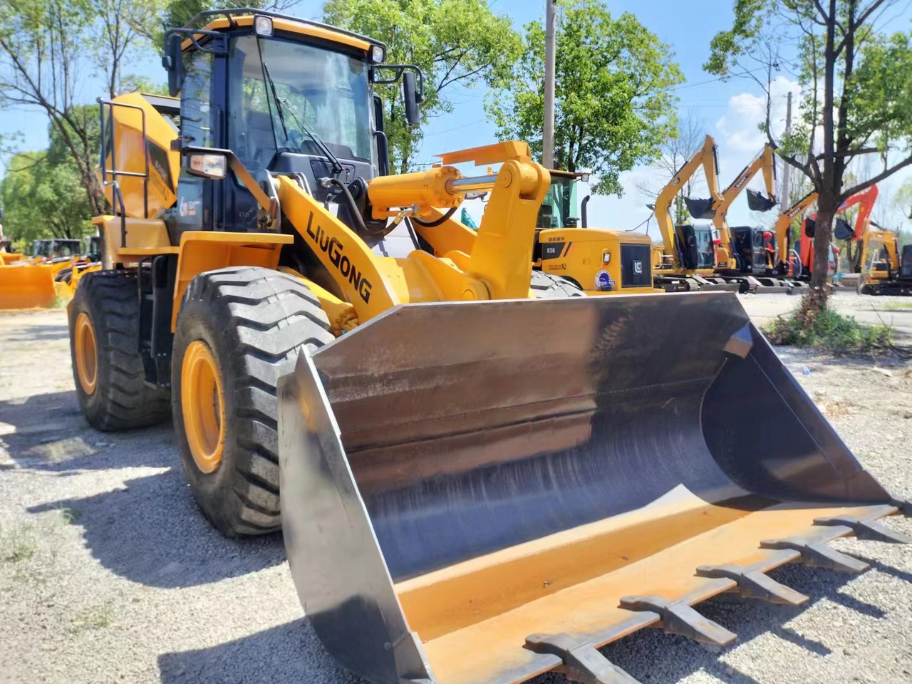 Chargeuse sur pneus LIUGONG 856H