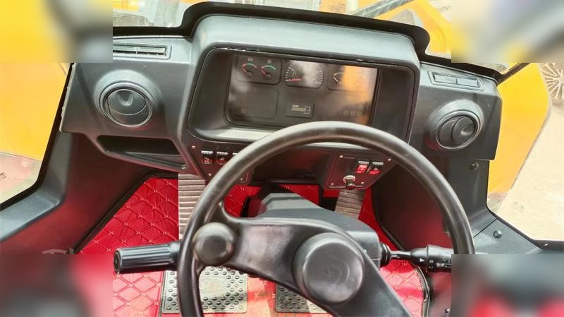 Chargeuse sur pneus LIUGONG 856H