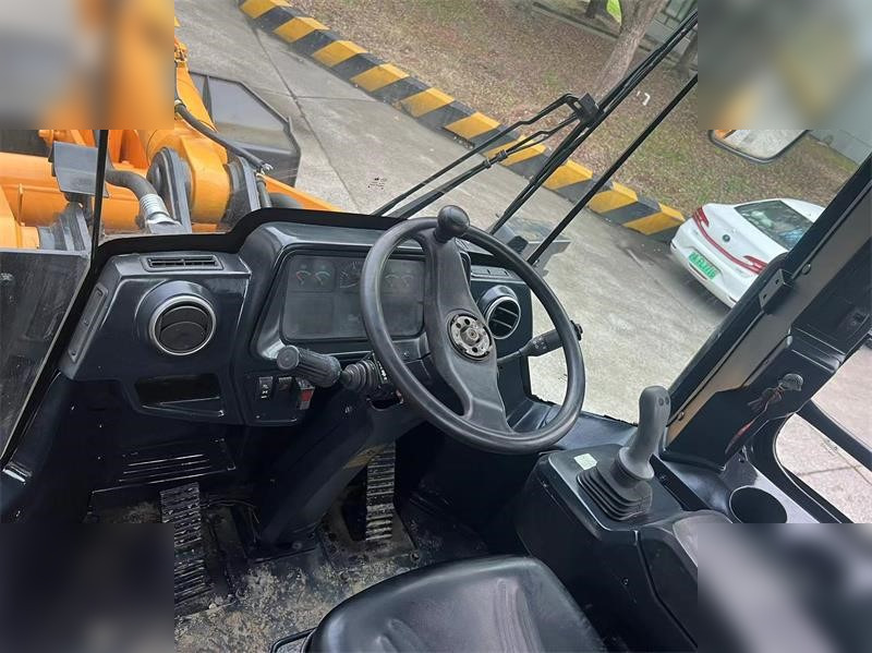 Chargeuse sur pneus LIUGONG 856H